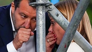 Matteo Salvini discutant avec Giorgia Meloni, à Rome, jeudi 22 septembre 2022.