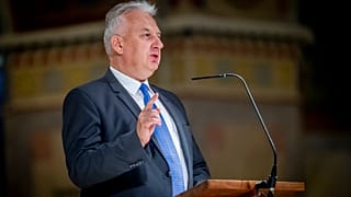 A törvénytervezetet Semjén Zsolt miniszterelnök-helyettes nyújtotta be