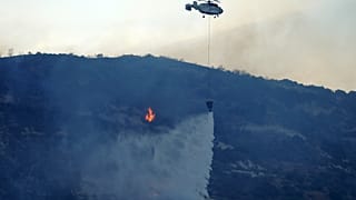 Вертолёты помогают тушить пожар под Лимасолом