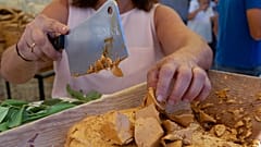 Klimafreundliche Alternative zu Schokolade: Toffee aus Johannisbrot