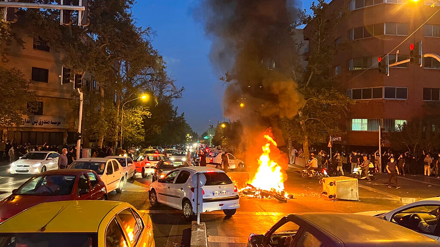 Une 12è nuit de manifestation s'est déroulée ce mardi soir