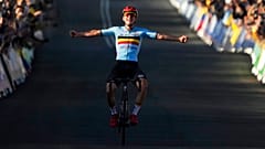 Remco Evenepoel chegou à meta isolado, em Wollongong, na Austrália
