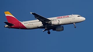طائرة إيرباص A320 تابعة لشركة أيبيريا - أرشيف