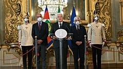 Archives : le président italien, Sergio Mattarella, recevant les présidents des deux chambres du Parlement italien, le 21 juillet 2022