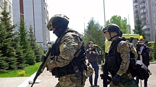 Rusya'da bir okul saldırısına müdahale eden Rus özel kuvvetleri (arşiv)