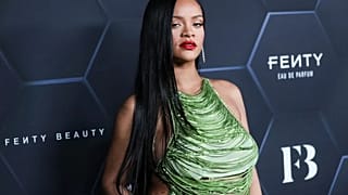 Rihanna accepts halftime Super Bowl gig