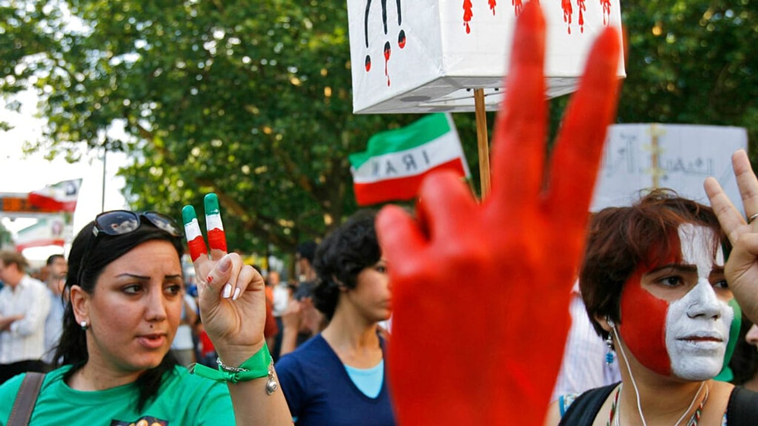 مظاهرة مناصرة لاحتجاجات إيران في ألمانيا