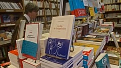 The French government announces a minimum charge of €3 for book delivery orders under €35. 