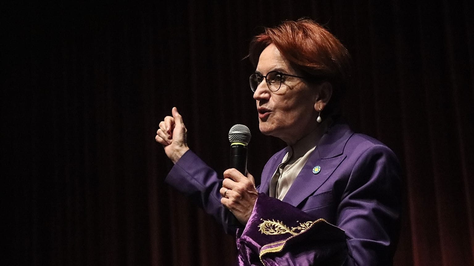 Meral Akşener