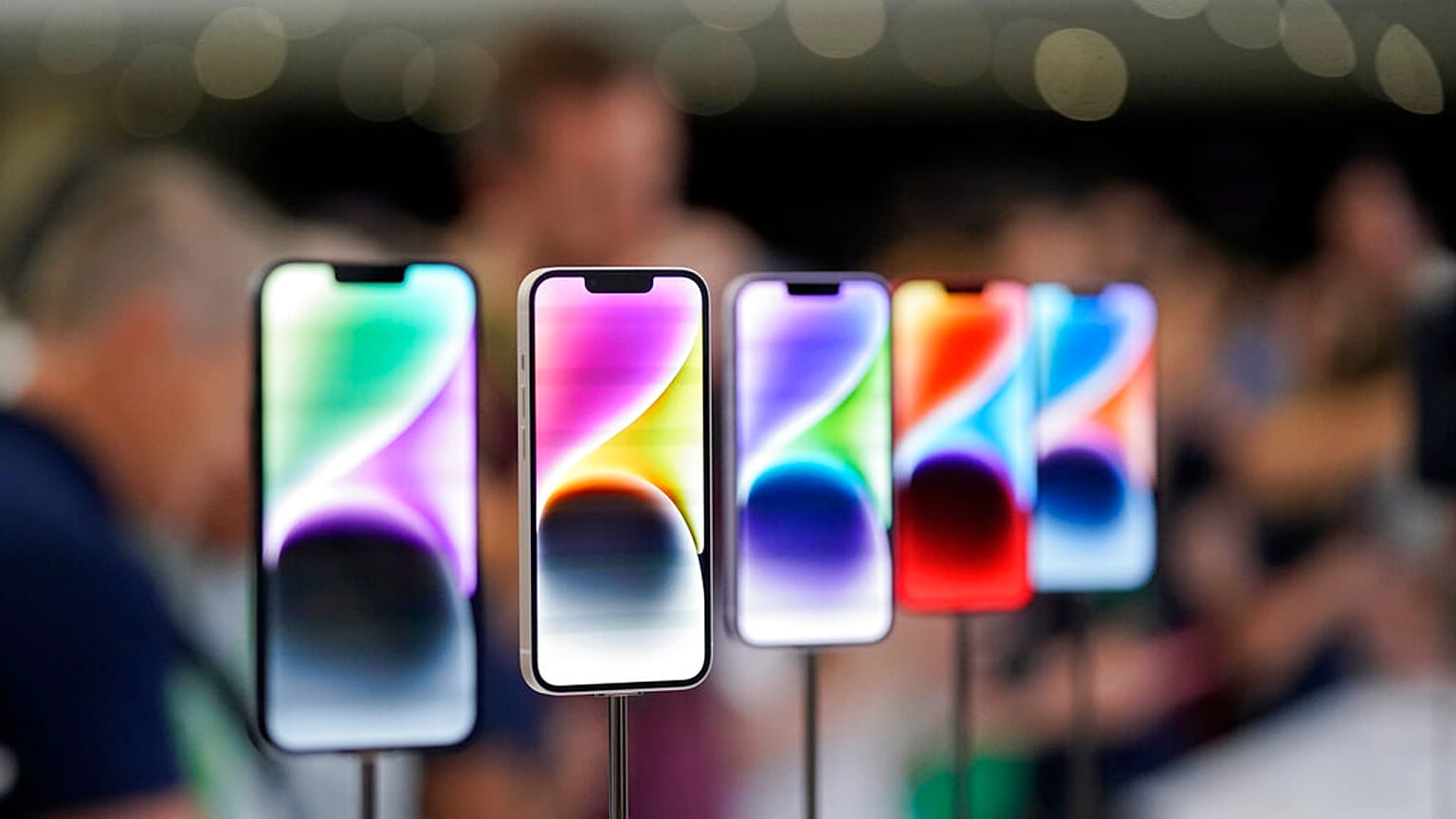 Apple iPhone 14 satışlarında beklediği talep artışını yakalayamadı