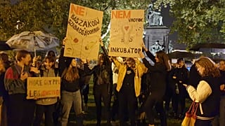 Nőjogi szervezetek tiltakoztak a szívhang-rendelet ellen