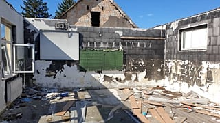A leégett fügedi iskola