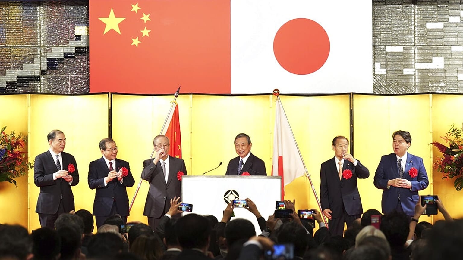 A kínai japán kapcsolatok helyreállításának 50. évfordulójáról emlékeztek meg Tokióban.