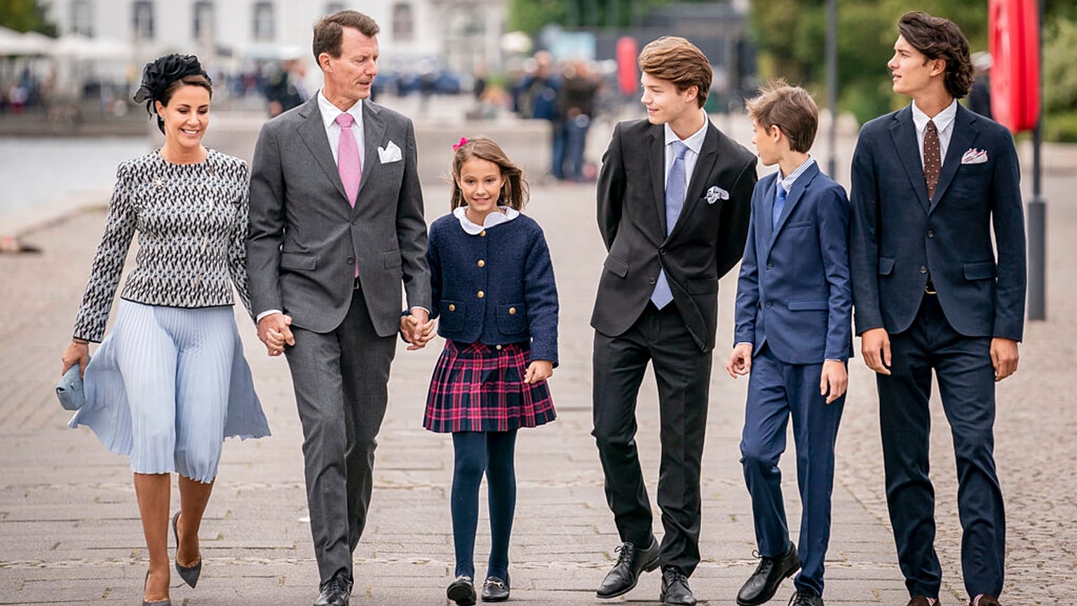 Prinz Joachim lebt mit seiner zweiten Frau, Prinzessin Marie, und den gemeinsamen beiden Kindern in Paris.