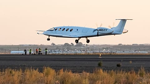 Electric plane "Alice" completed its first test flight this week in Washington state, the US.