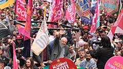 Brazil's former President Luiz Inacio Lula da Silva, who is running for re-election, campaigns a day ahead of the country's general elections, in Sao Paulo, October 1, 2022.