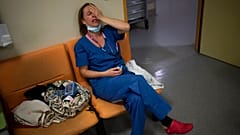 Krankenschwester während der Coronavirus-Pandemie - ARCHIV