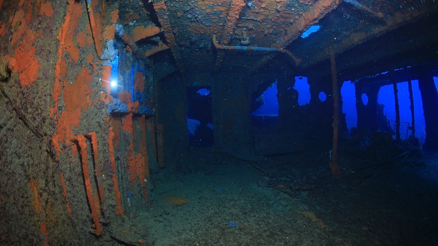 Εσωτερική άποψη από το ναυάγιο «Αφρικανός Μαρκήσιος»