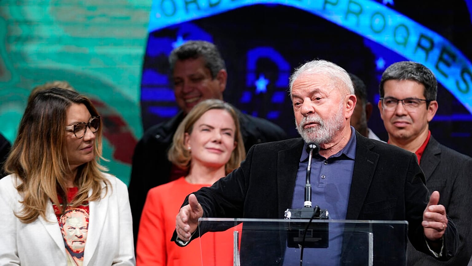 Herausforderer Lula - SIeger der ersten Wahlrunde in Brasilien - hat keine absolute Mehrheit
