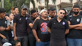 لاعبو نادي أريما الإندونيسي. 