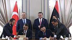 Η υπογραφή των συμφωνιών στην Τρίπολη της Λιβύης