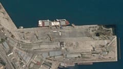 El carguero Laodicea atracado en un puerto de Feodosia, Crimea, el 11 de julio de 2022.