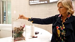 Kunstaktion in Italien aus Solidarität mit iranischen Frauen