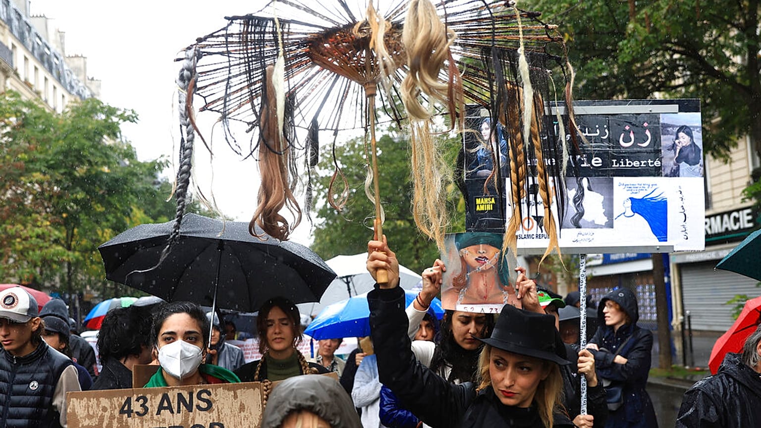 Protesta en Francia contra la represión en Irán