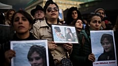 In der europäischen Öffentlichkeit wird die Kritik am Regime in Teheran lauter 