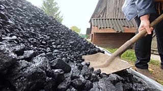 Lack of coal causes winter anxiety for Poles who depend on it