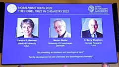 Amerikalı kimyagerler Carolyn R. Bertozzi ve K. Barry Sharpless ile Danimarkalı kimyager Morten Meldal 2022 Nobel Kİmya Ödülü'nü kazandı
