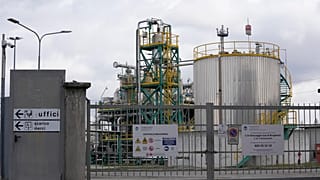 Газохранилище фабрики Snam в Италии