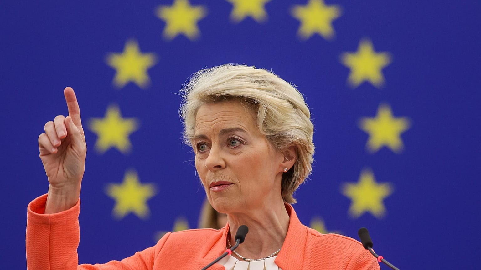 aAz Európai Bizottság elnöke az Európai Parlament ülésén Strasbourgban 2022. október 5-én.