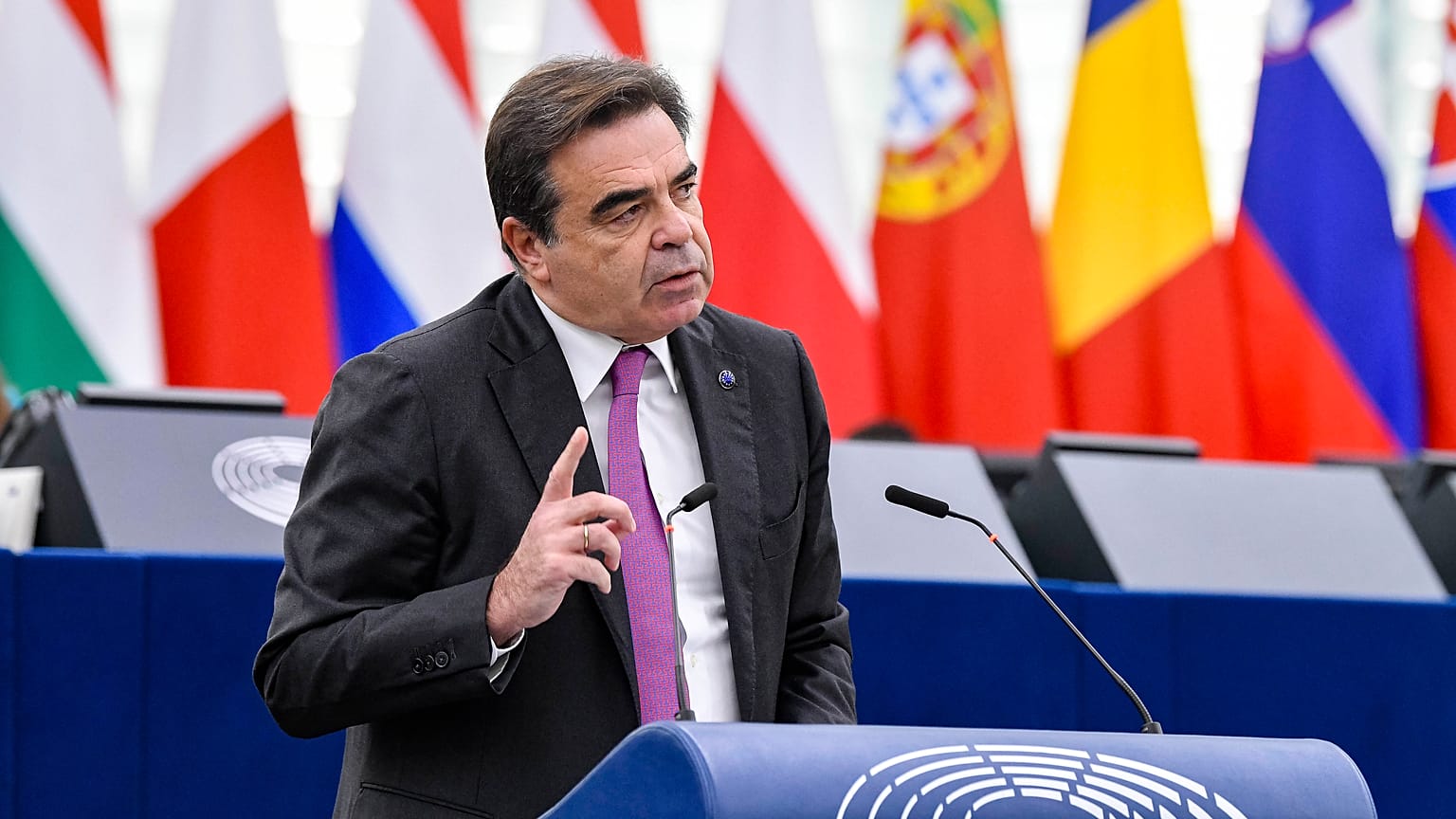  Margarítisz Szkínász bizottsági alelnök az EP-vitán 2022. október 5-én