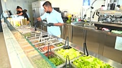 Auch in Gastronomie, Handel und Unternehmertum: Betriebsamkeit vor der WM in Katar