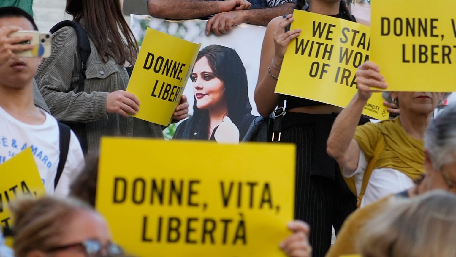 Le slogan "Les femmes, la vie, la liberté"