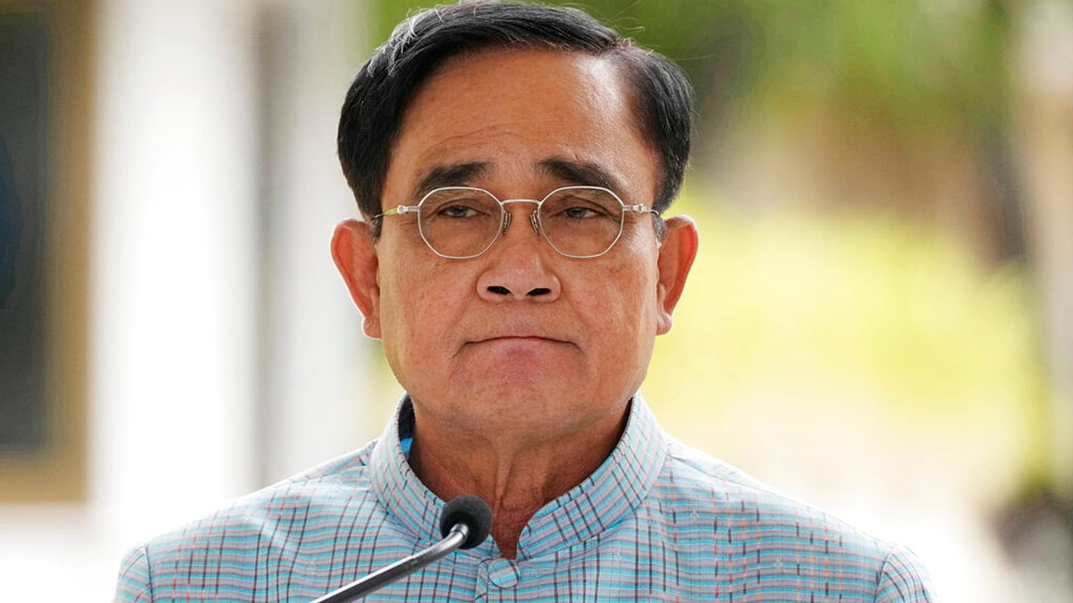 Archivo: El primer ministro tailandés Prayuth Chan-ocha llega a la Casa de Gobierno en Bangkok, Tailandia