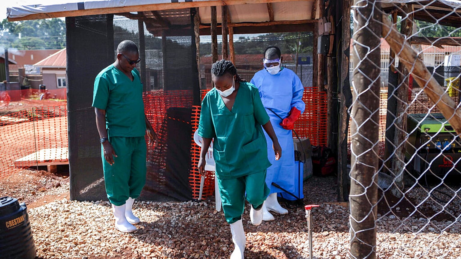 Uganda'da Mubende Bölge Sevk Hastanesi'nin Ebola izolasyon bölümü