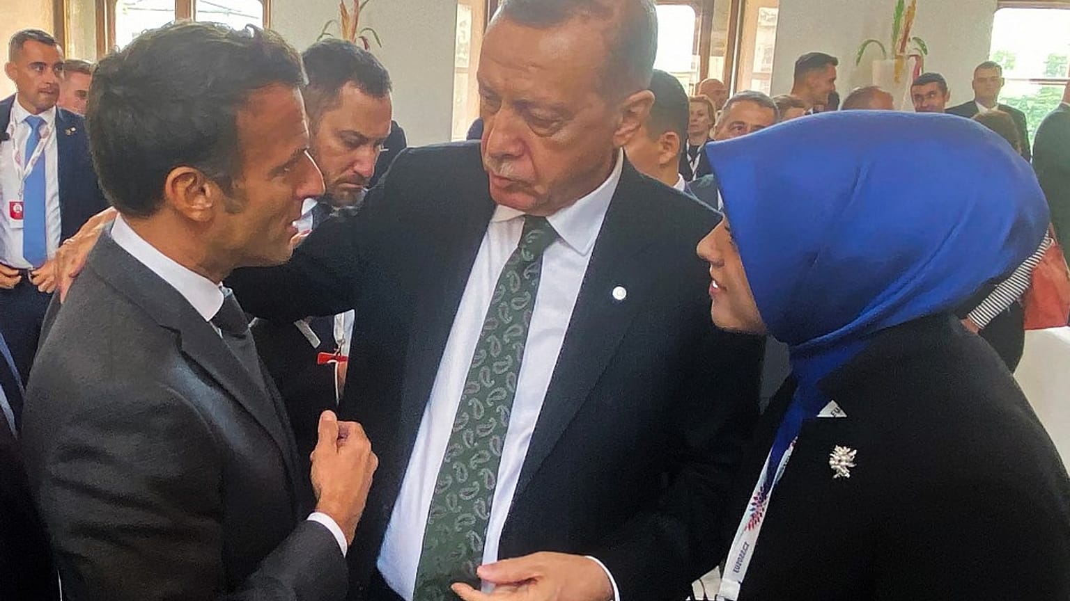 Fransa Cumhurbaşkanı Emmanuel Macron ile Cumhurbaşkanı Recep Tayyip Erdoğan Prag'da görüştü