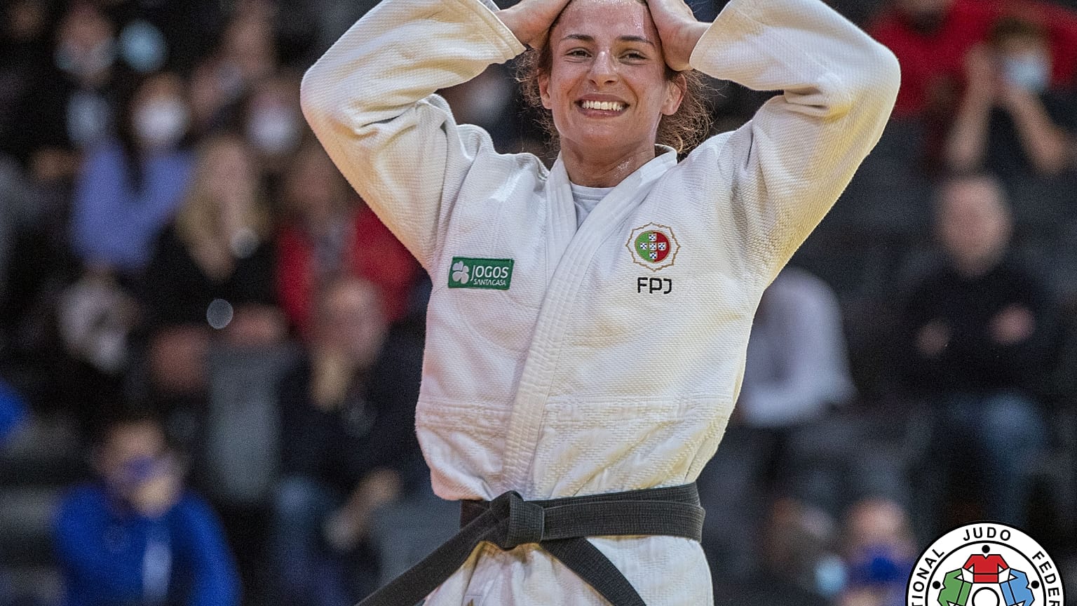 Bárbara Timo conquistou a medalha de bronze em -63 kg frente à romena Florentina Ivanescu.
