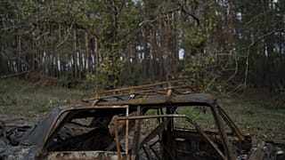Kilőtt orosz autó az ukránok által visszafoglalt Limanban
