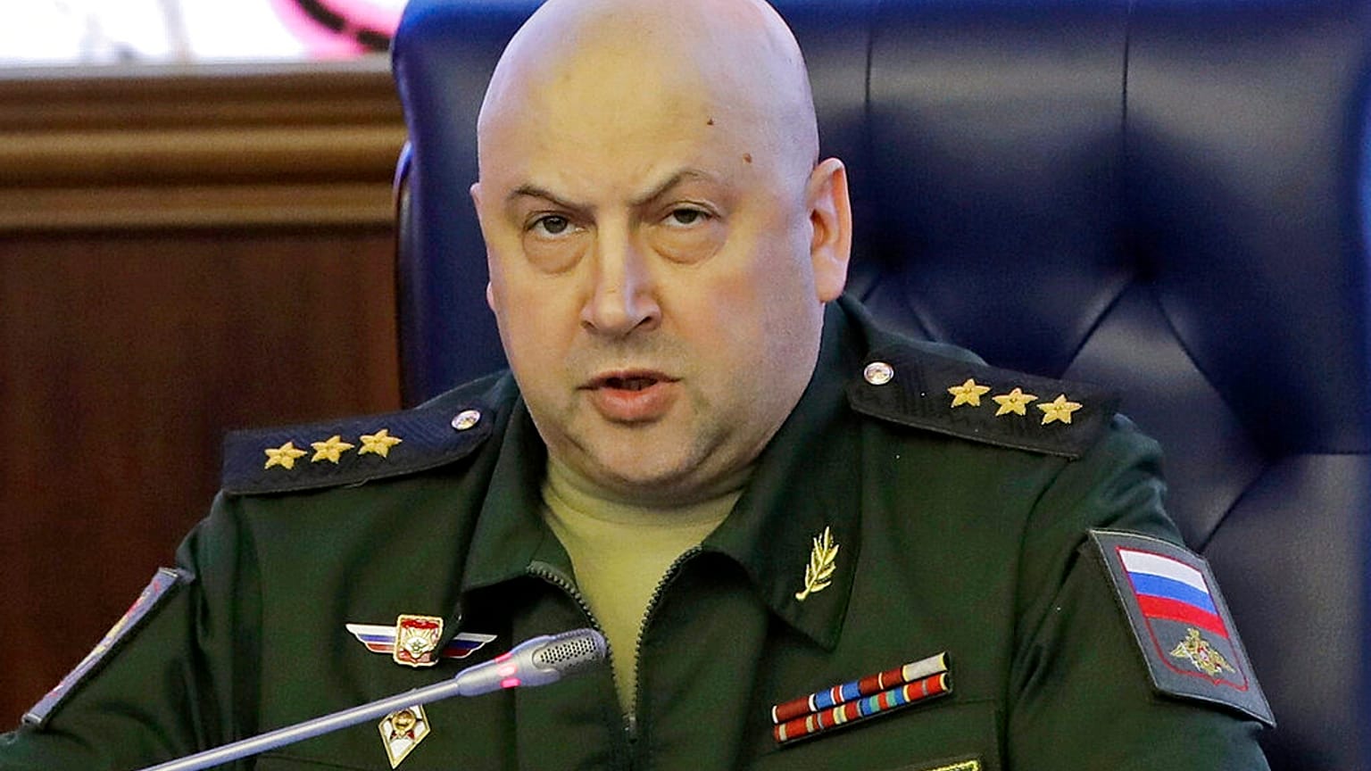 Sergei Surowikin (Surovikin) kommandierte Putins Truppen in Syrien