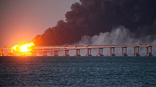 Explosion auf der strategisch wichtigen Brücke zwischen Russland und der Halbinsel Krim