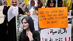 من المسيرة الاحتجاجية في بيروت 