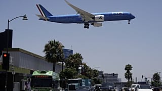 Fotónk illusztráció: leszállás a Los Angeles-i repülőtér közelében