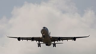 Swiss Flugzeug musst umkehren - Symbolbild