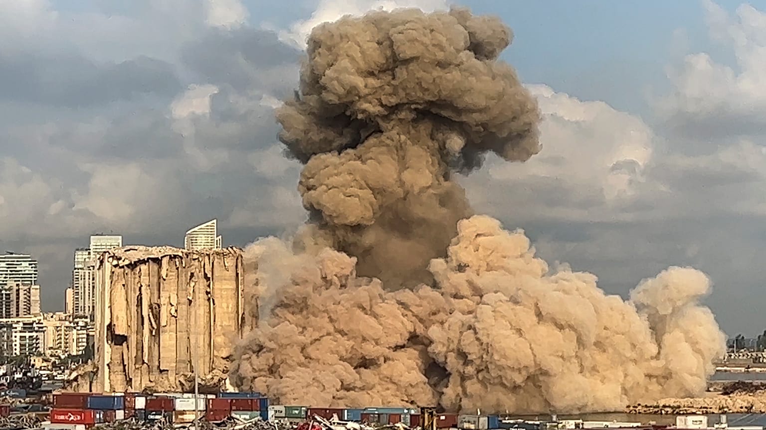 مرفأ بيروت