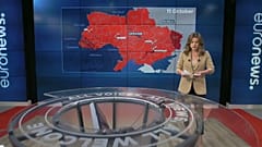 Euronews Redakteurin Sasha Vakulina im Studio in Lyon