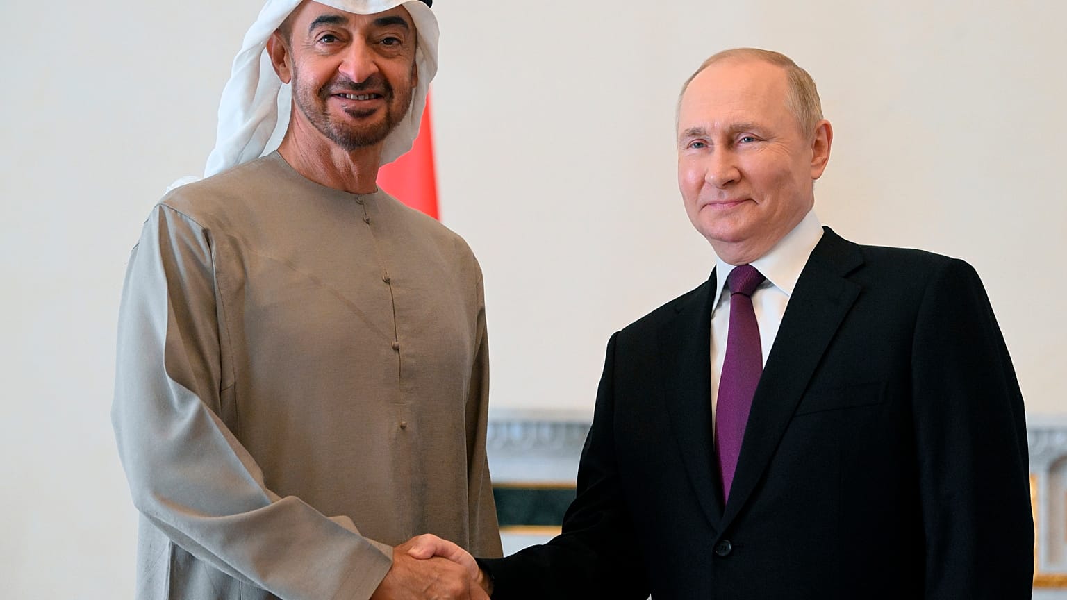 Президенты России и ОАЭ