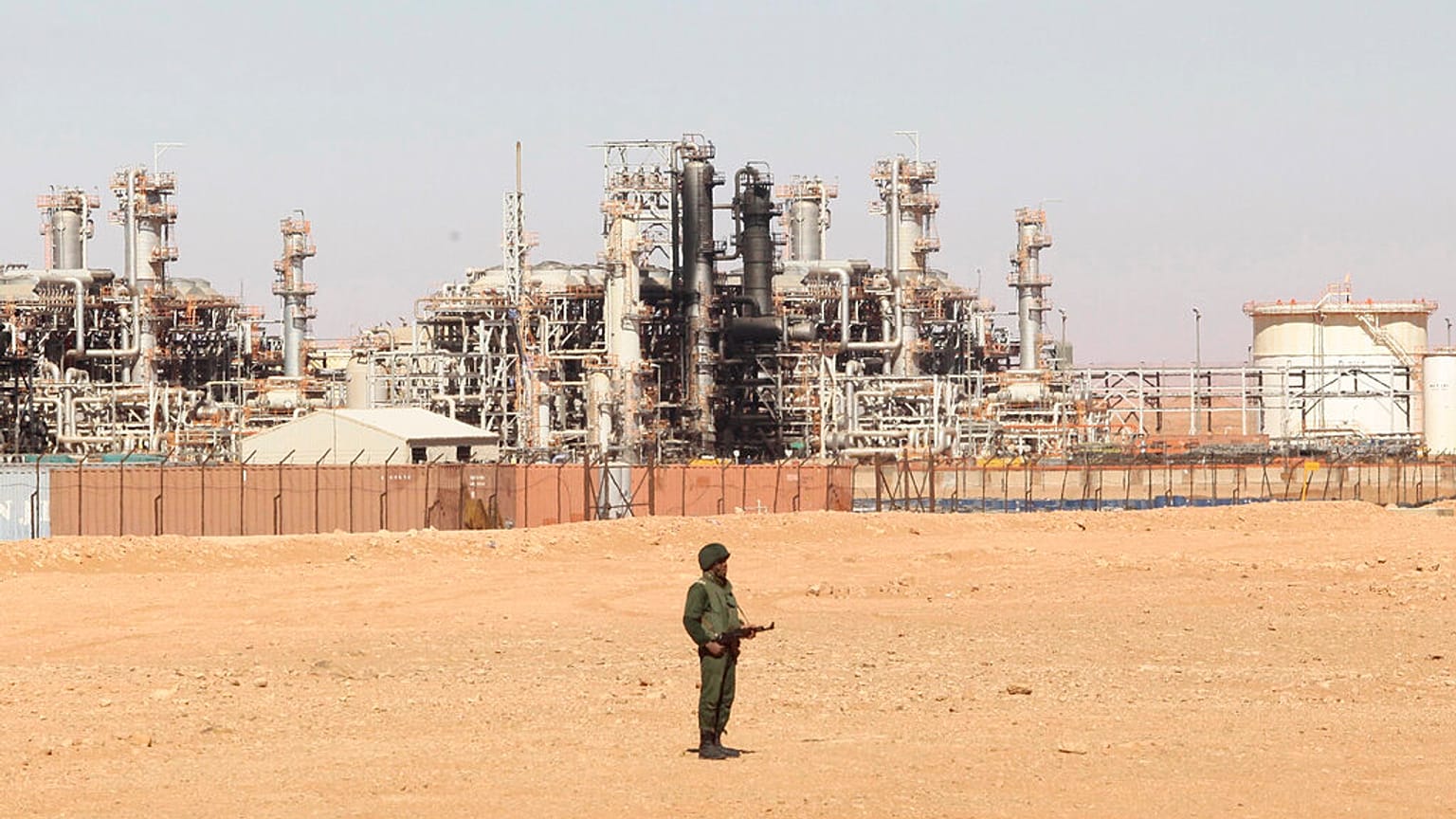 Alt yapı ve güvenlik sorunları yaşayan Afrika ülkeleri AB'nin doğal gaz arayışına çözüm sunabilir mi?